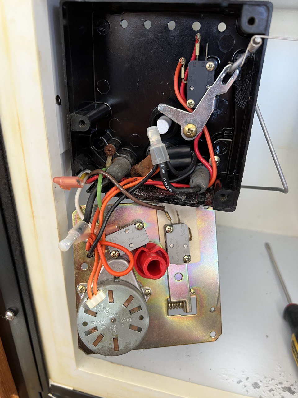 Ice maker repair in the freezer Ge